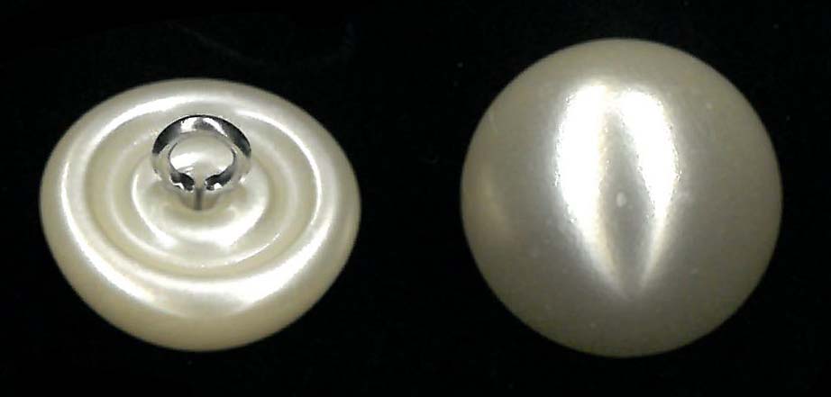 HALF ROUND PEARL BUTTON - SIZE 15 - CHAMP